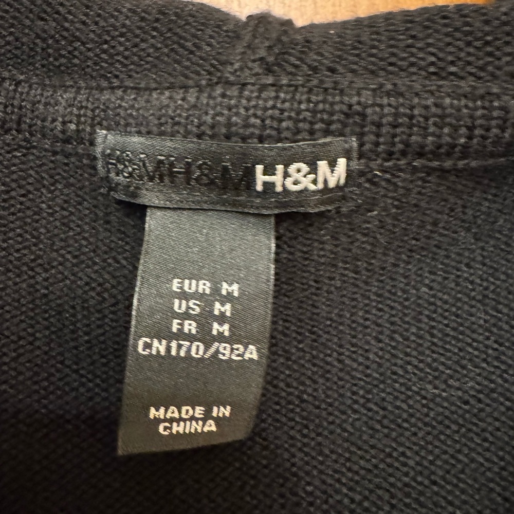 🆕H&M black 3/4 sleeve buttoned sweater large hood size medium - Picture 10 of 13